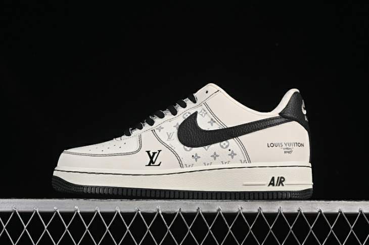 Picture of Air Force 1 _SKUfw19954382873544795fw